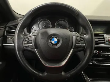 2017 BMW X4 - image 23