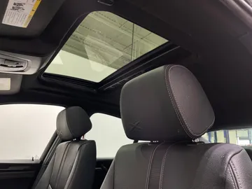 2017 BMW X4 - image 6