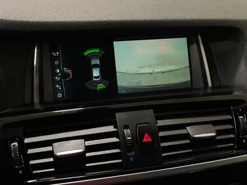 2017 BMW X4 - image 19