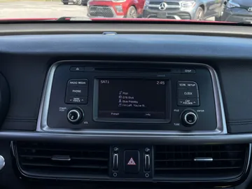 2018 Kia Optima - image 27