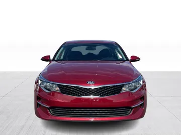 2018 Kia Optima - image 7