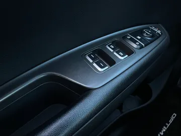 2018 Kia Optima - image 22
