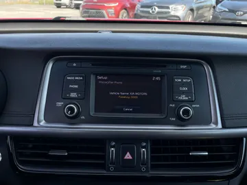 2018 Kia Optima - image 24
