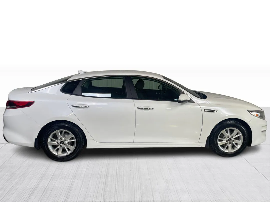 2018 Kia Optima — photo 2