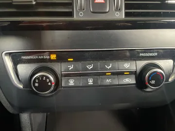 2018 Kia Optima - image 18