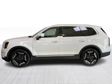 2023 Kia Telluride - image 11