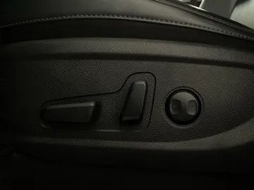 2023 Kia Telluride - image 20