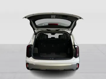 2023 Kia Telluride - image 14