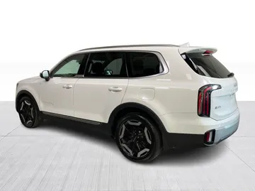 2023 Kia Telluride - image 12