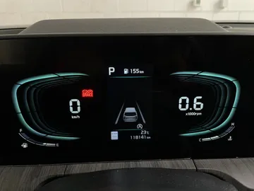 2023 Kia Telluride - image 18