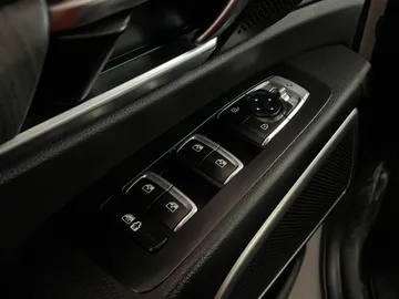 2023 Kia Telluride - image 28