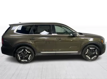 2023 Kia Telluride - image 2