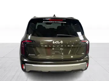 2023 Kia Telluride - image 13