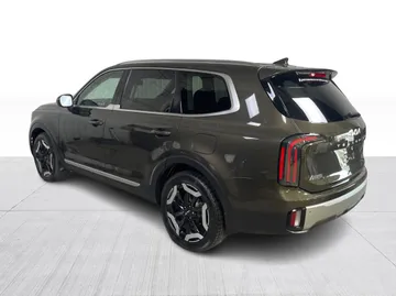 2023 Kia Telluride - image 12