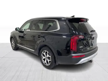 2022 Kia Telluride - image 12