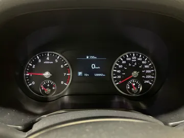 2022 Kia Telluride - image 18