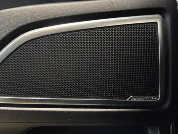 2020 Kia Telluride - image 28
