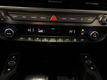 2020 Kia Telluride - image 26