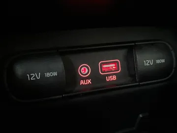 2016 Kia Sorento - image 24