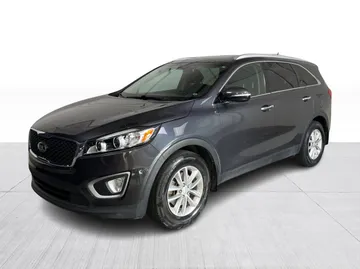 2016 Kia Sorento - image 8