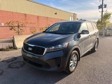2019 Kia Sorento - image 3