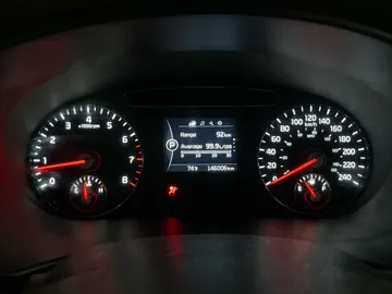 2016 Kia Sorento - image 15