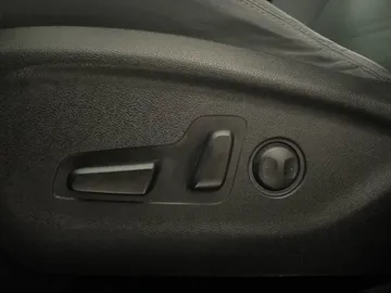 2016 Kia Sorento - image 17