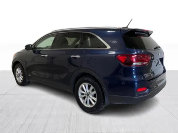 2019 Kia Sorento - image 11