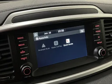 2019 Kia Sorento - image 7