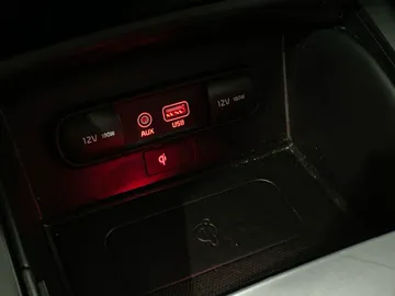 2019 Kia Sorento - image 23