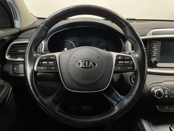 2019 Kia Sorento - image 21