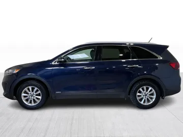 2019 Kia Sorento - image 10