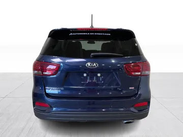 2019 Kia Sorento - image 12