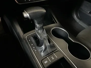 2020 Kia Sorento - image 27