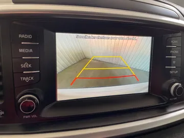 2020 Kia Sorento - image 21