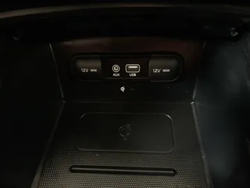 2020 Kia Sorento - image 26