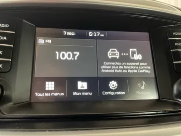 2020 Kia Sorento - image 7