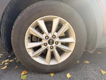 2019 Kia Sorento - image 7