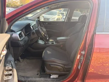2019 Kia Sorento - image 8
