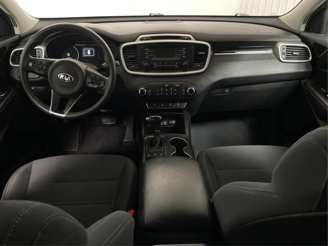 2017 Kia Sorento — photo 4