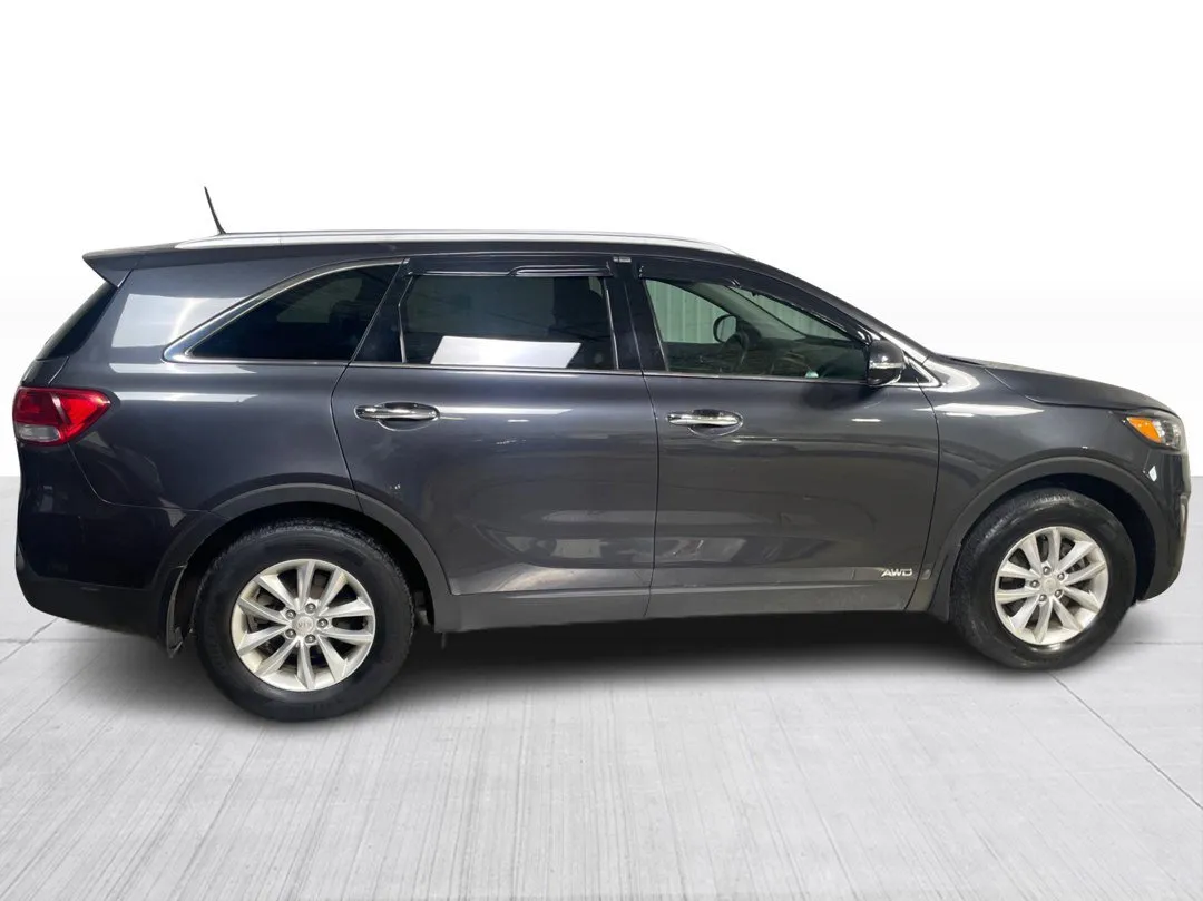 2018 Kia Sorento — photo 2
