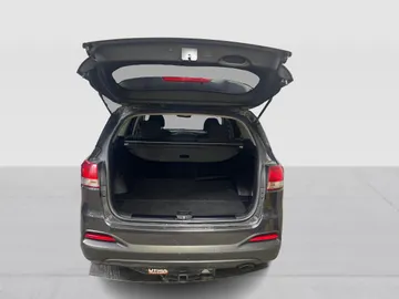2018 Kia Sorento - image 12