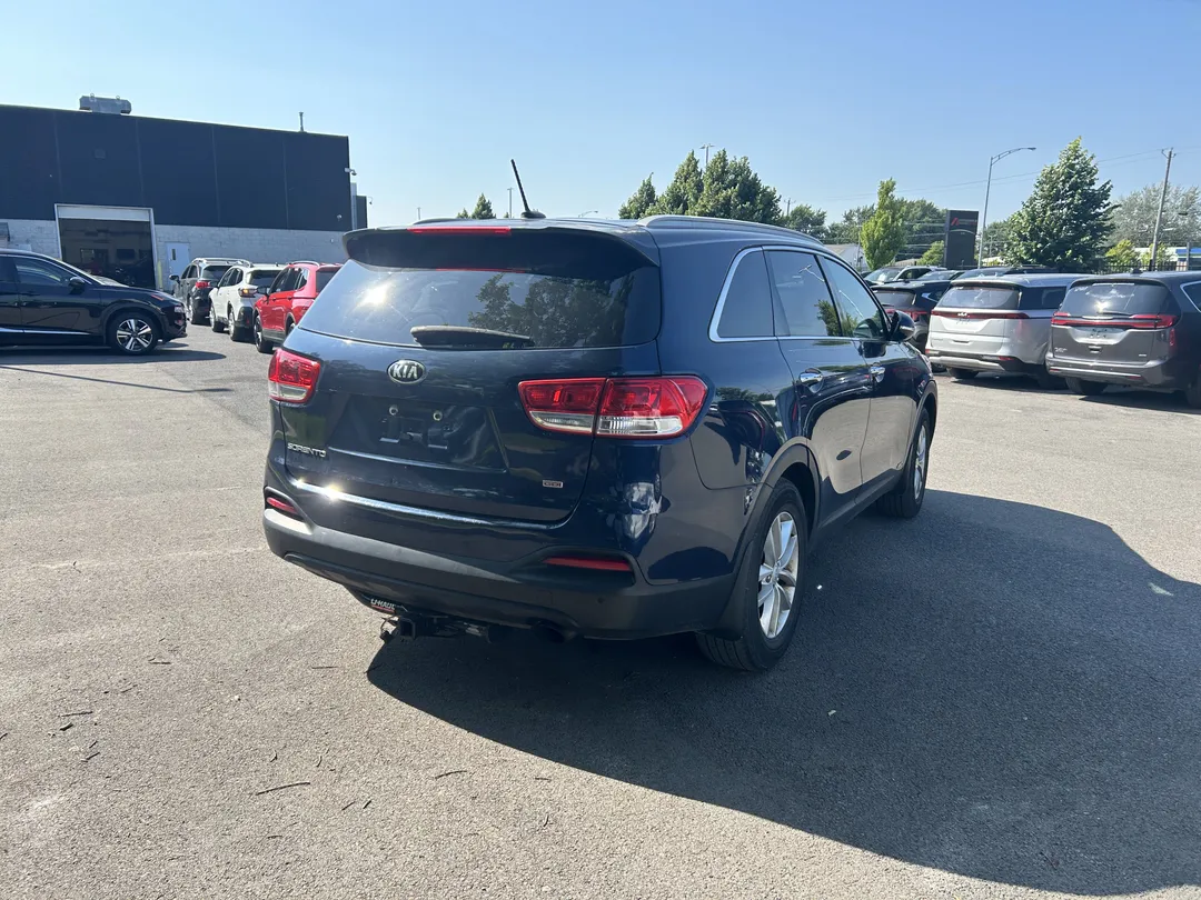 2017 Kia Sorento — photo 3