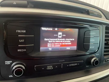 2018 Kia Sorento - image 21