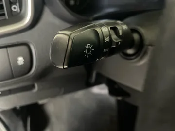 2018 Kia Sorento - image 17