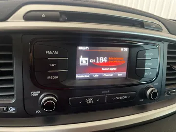 2018 Kia Sorento - image 24