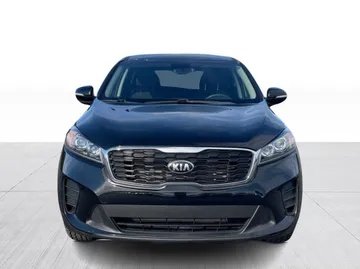 2020 Kia Sorento - image 8