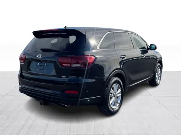 2020 Kia Sorento - image 14
