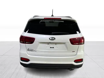 2019 Kia Sorento - image 11