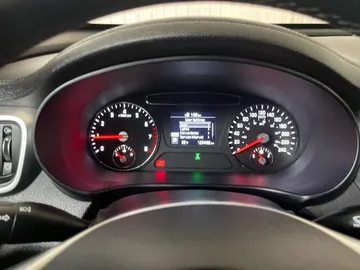 2019 Kia Sorento - image 15